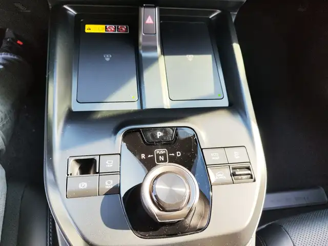 Toyota bZ4X Elektro 73kWh AWD ACC+LED+Navi+Pano+SHZ+360 Ansicht 25