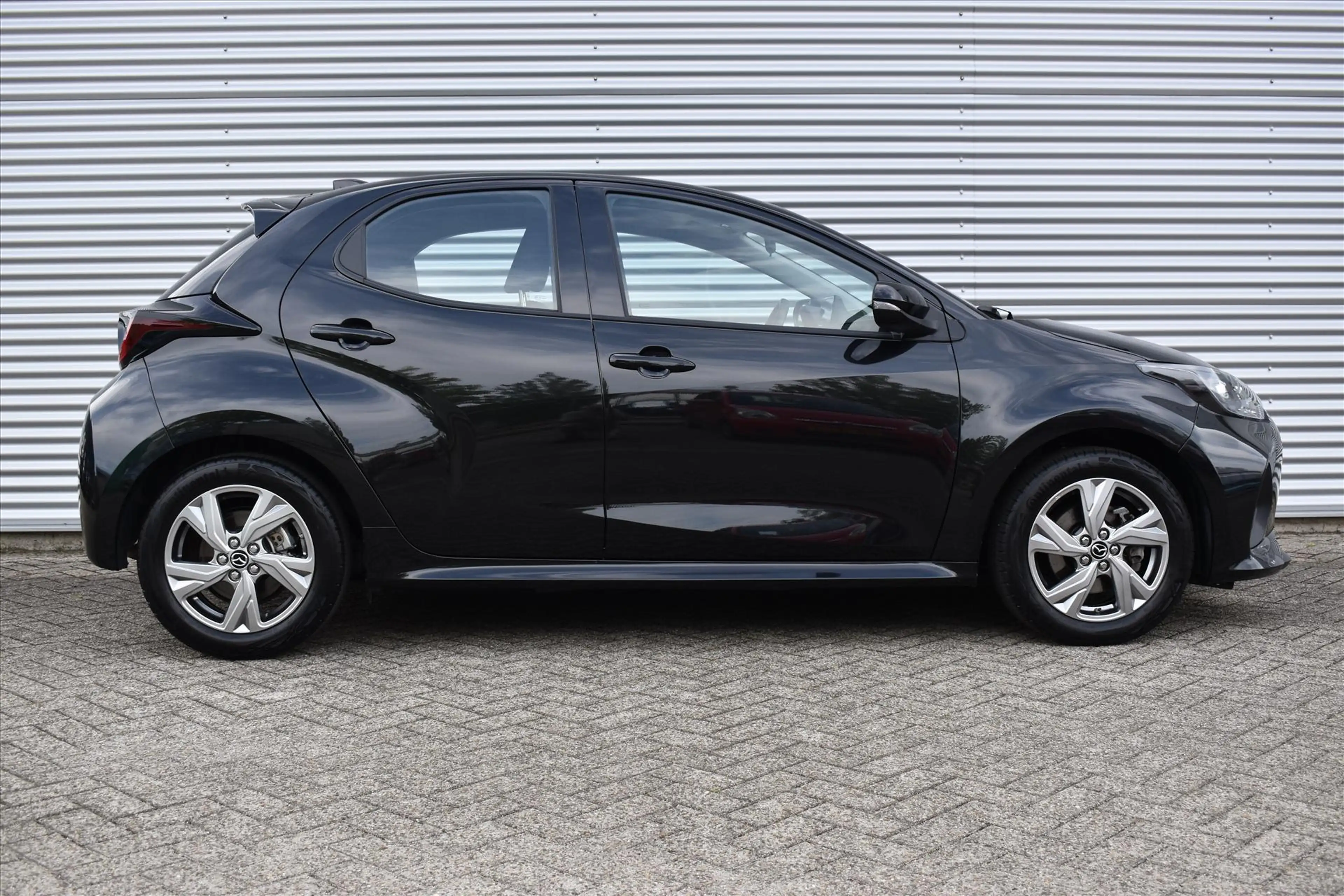 Mazda 2 Hybrid 1.5 Exclusive Line AUTOMAAT | Stoel & stuur — photo 3