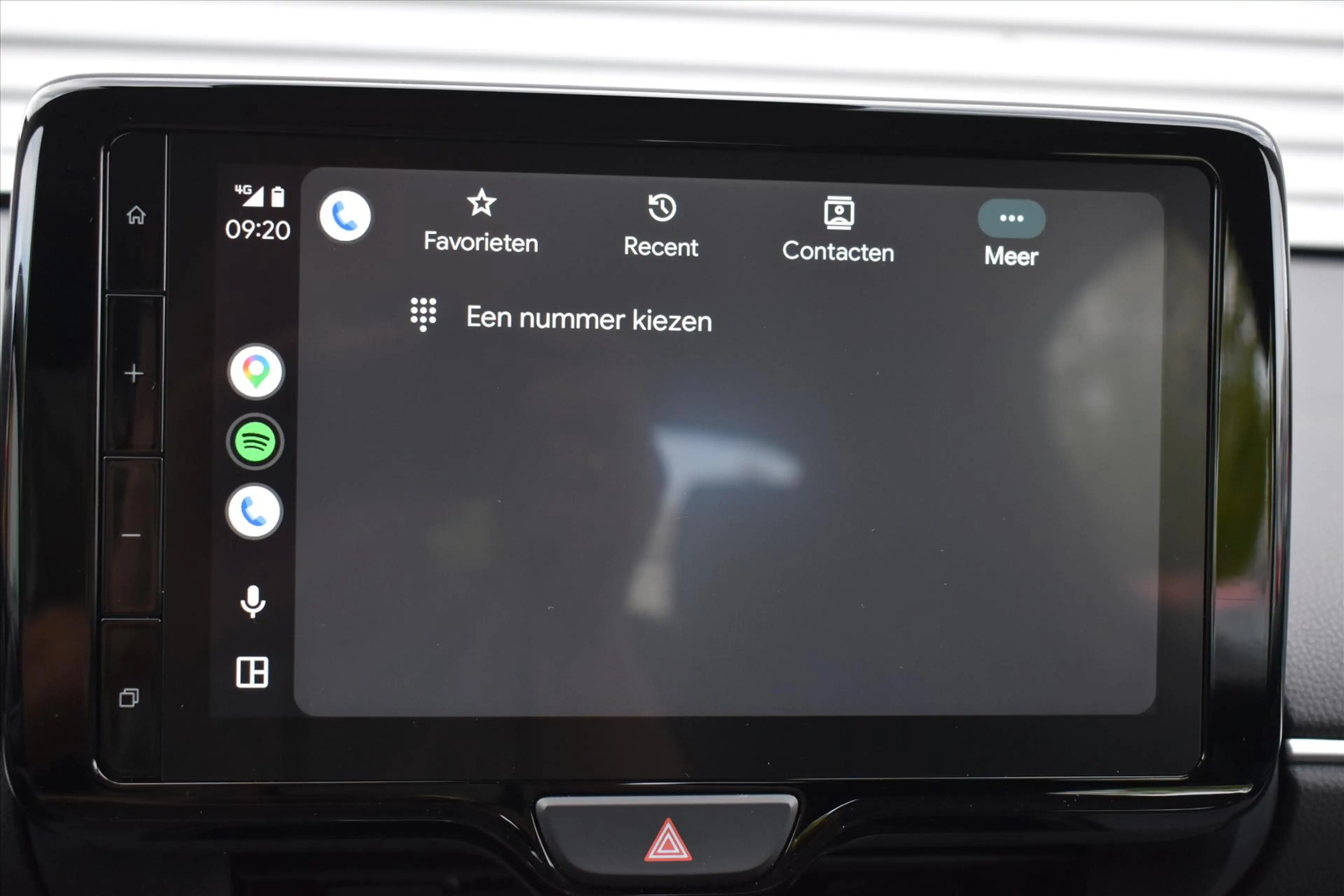 Mazda 2 Hybrid 1.5 Exclusive Line AUTOMAAT | Stoel & stuur — photo 22