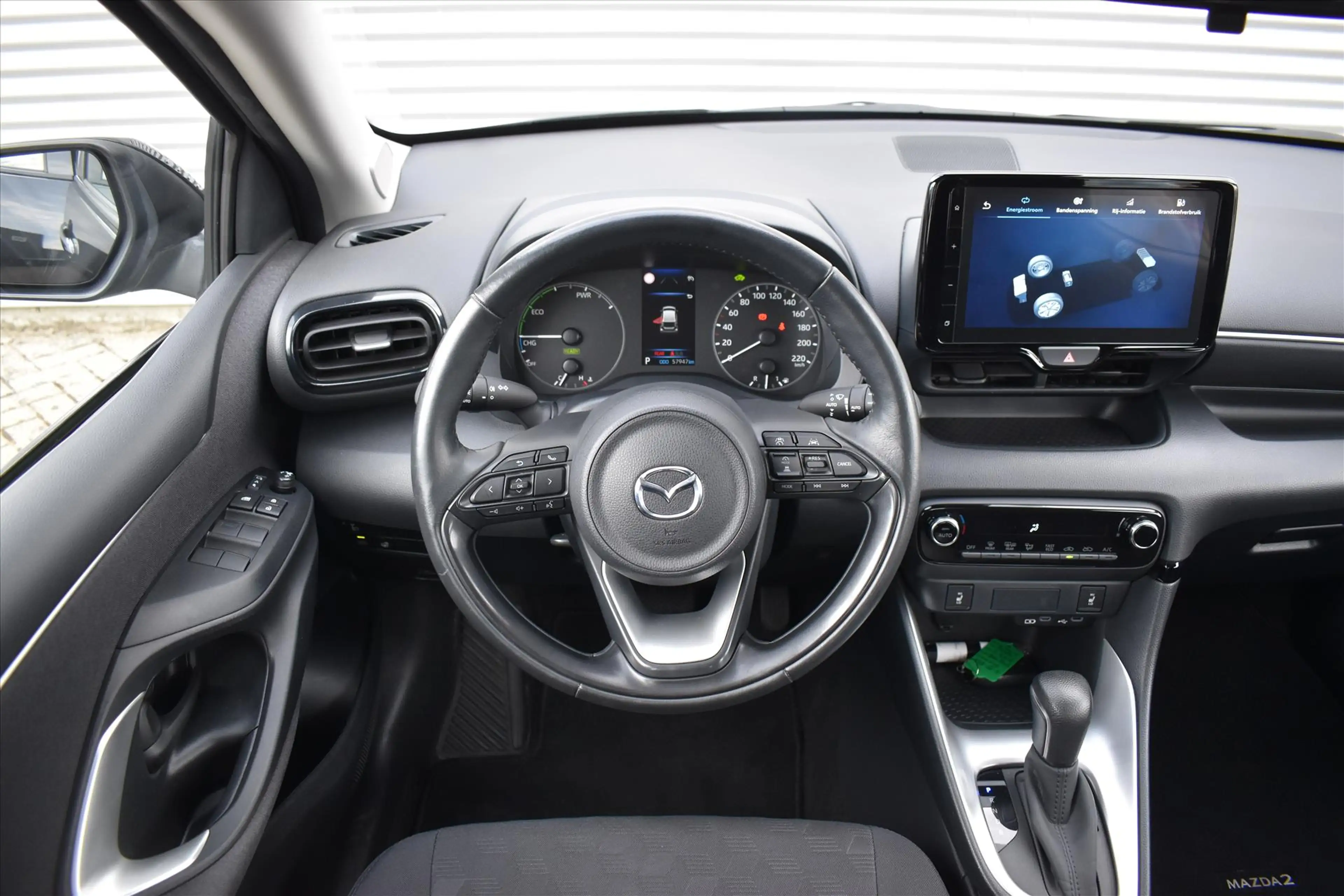 Mazda 2 Hybrid 1.5 Exclusive Line AUTOMAAT | Stoel & stuur — photo 13