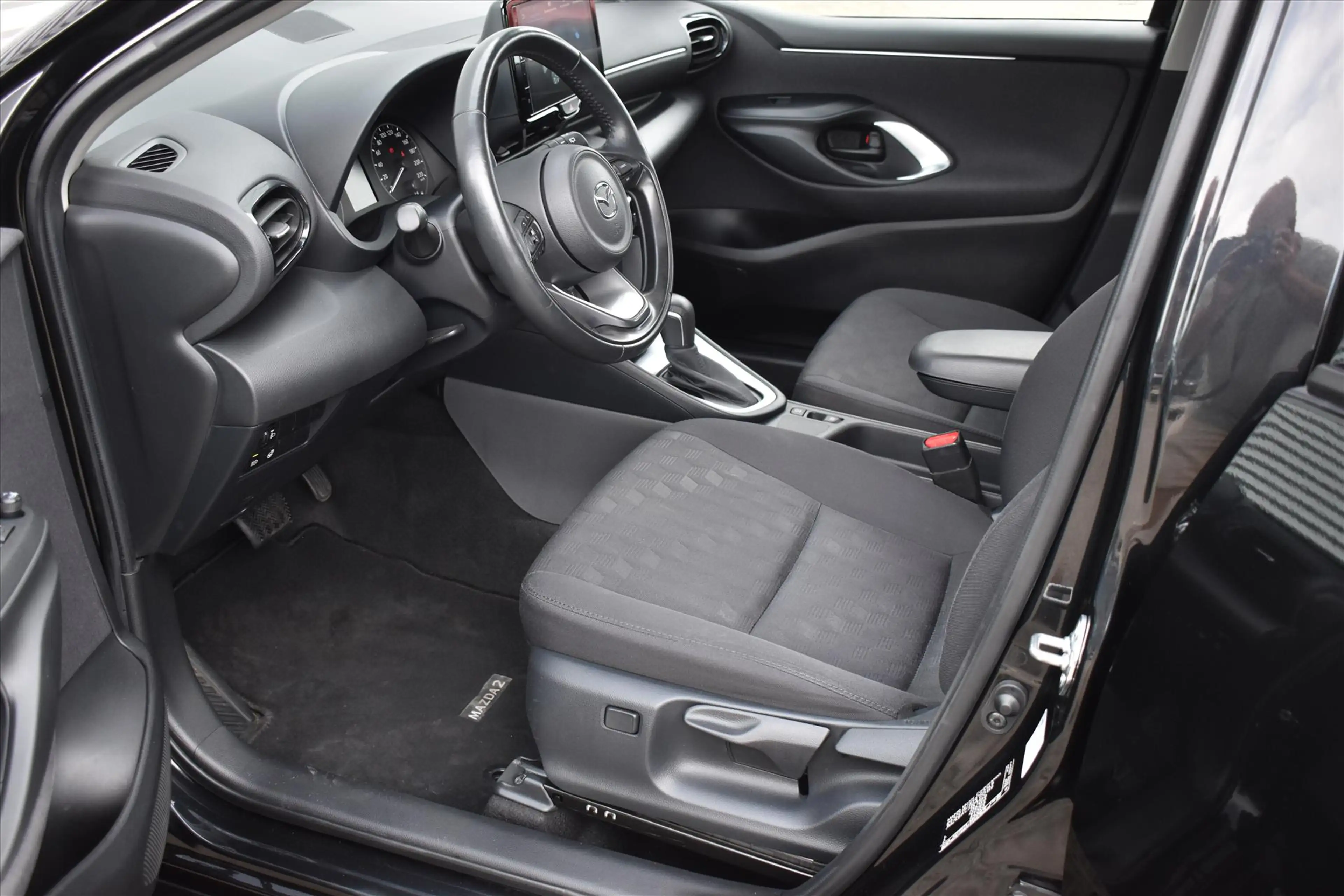 Mazda 2 Hybrid 1.5 Exclusive Line AUTOMAAT | Stoel & stuur — photo 6