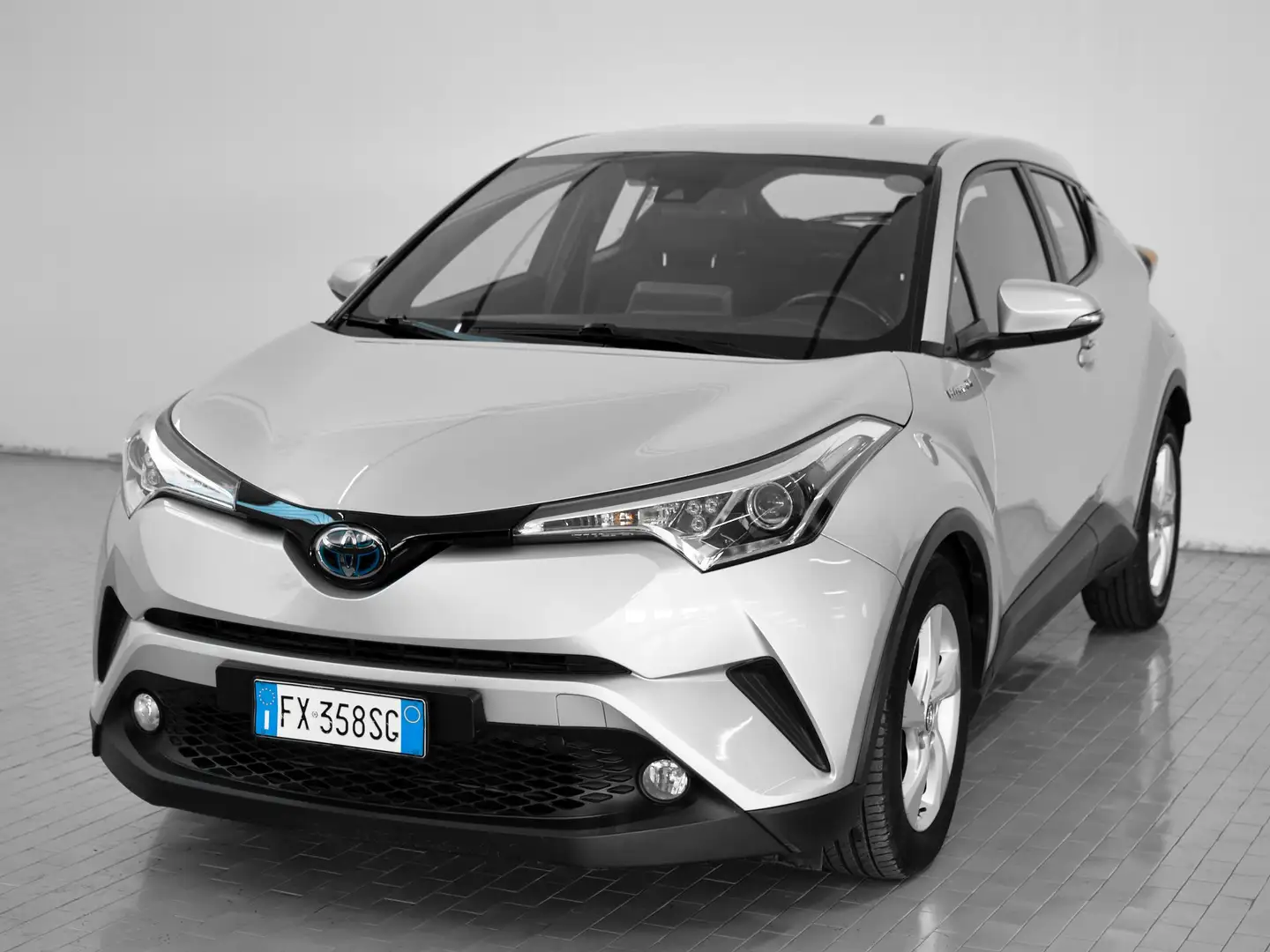 Toyota C-HR C-HR I 2016 1.8h Business 2wd e-cvt - 1