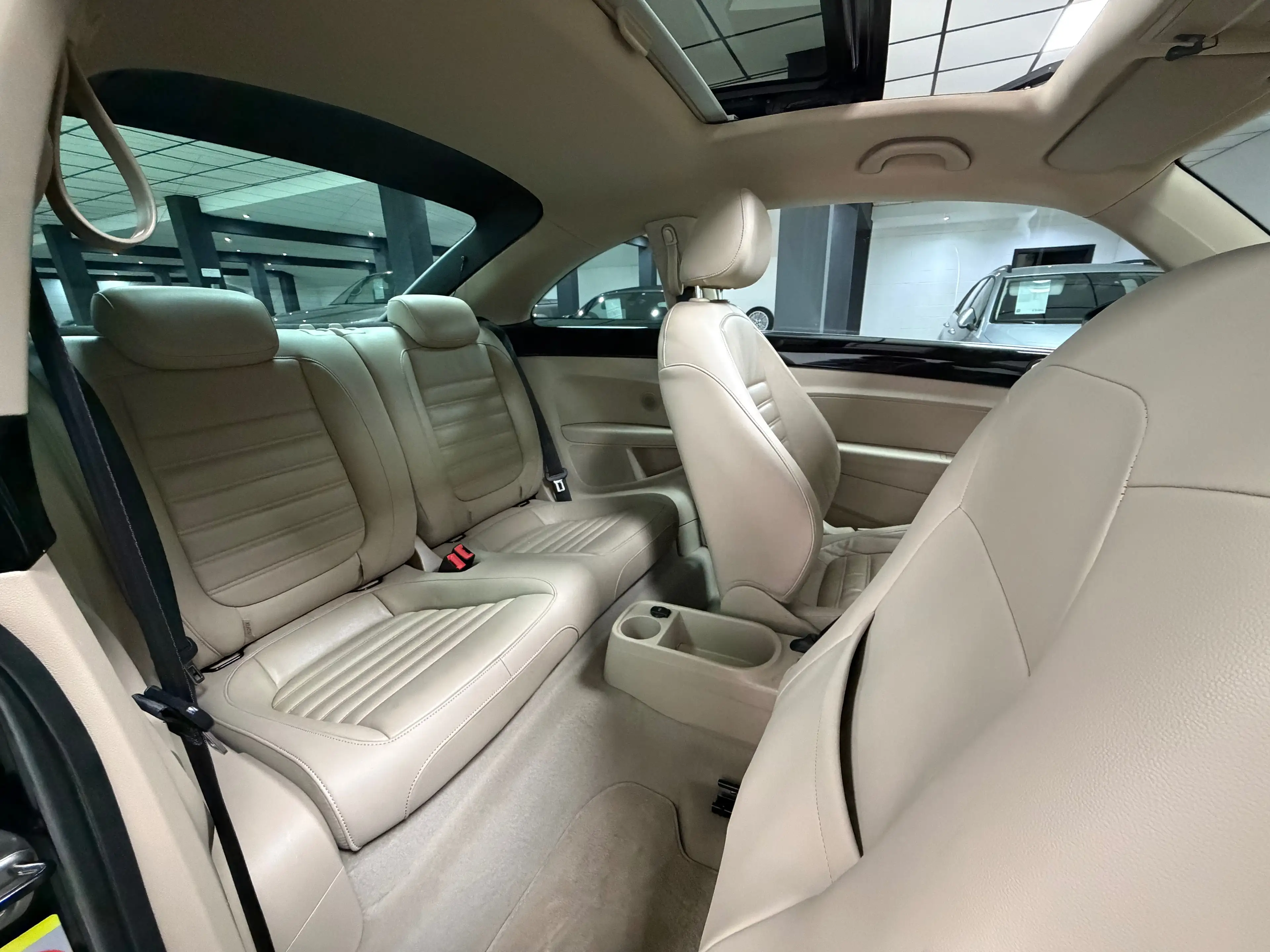 Volkswagen Beetle 1.2 TSI Design BMT *Toit Ouvrant*Siege Chauff*Cuir /GARANTIE 12MOIS — photo 11