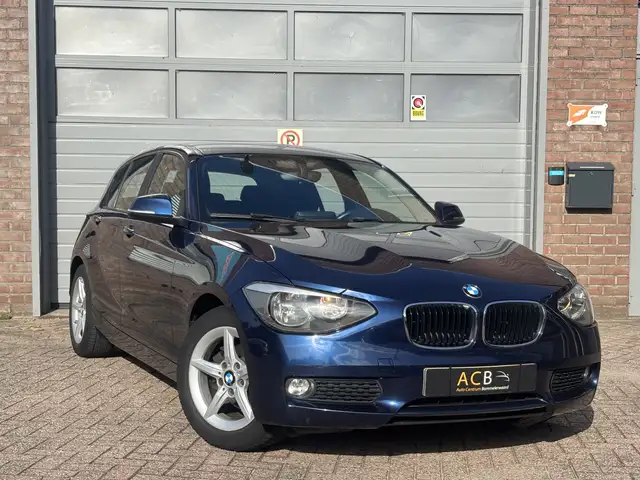 BMW 114 1-serie 114i EDE Navigatie/ LM velgen