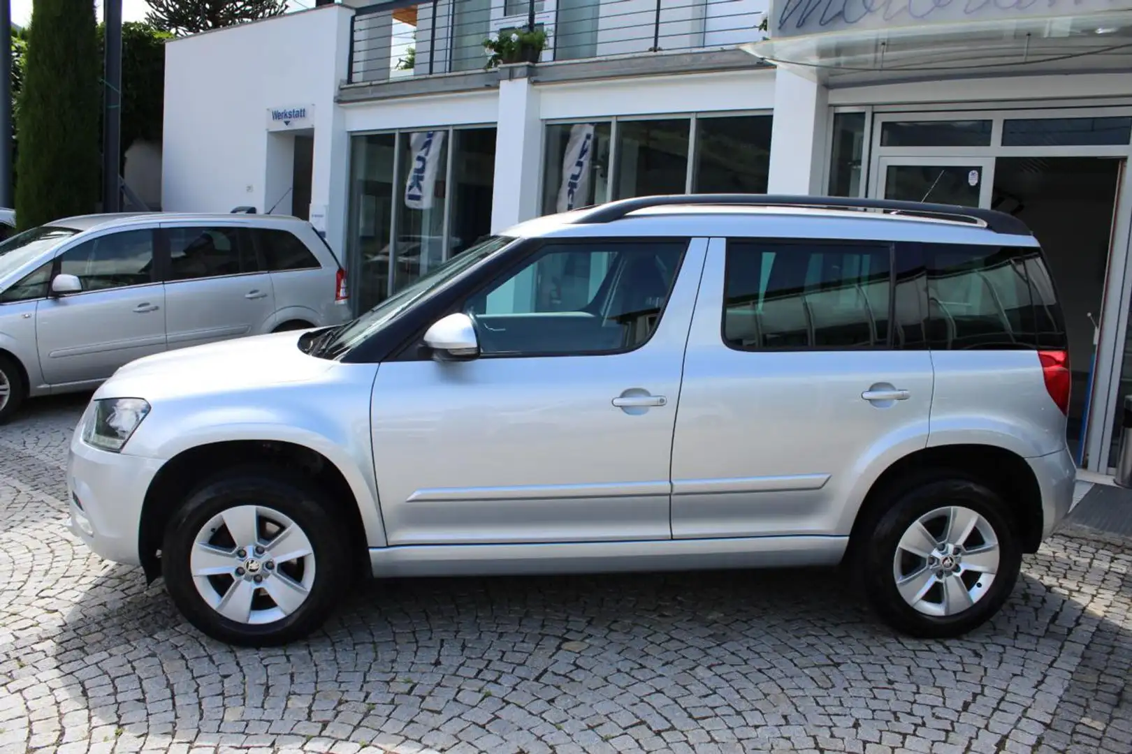 Skoda Yeti 2.0 TDI CR 110CV 4x4 Elegance - Gancio traino Argent - 2
