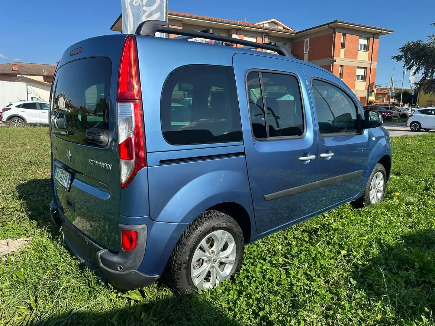 Renault Kangoo trasporto disabili - 2