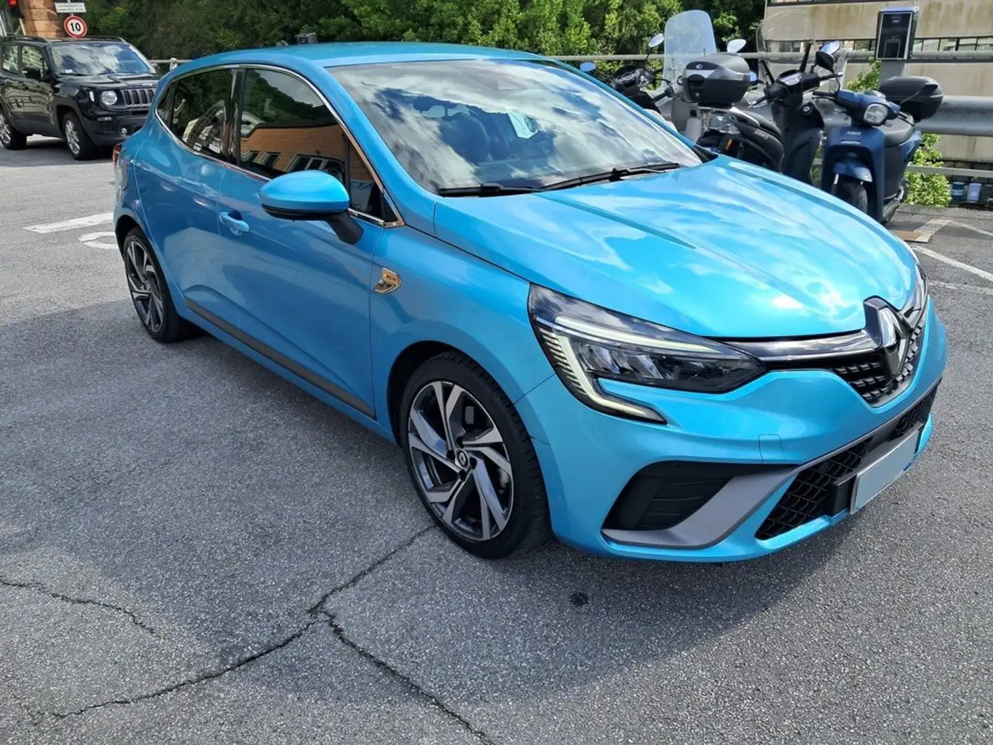 Renault Clio Clio 1.6 E-Tech hybrid R.S. Line 140cv - GF648 Blau - 1