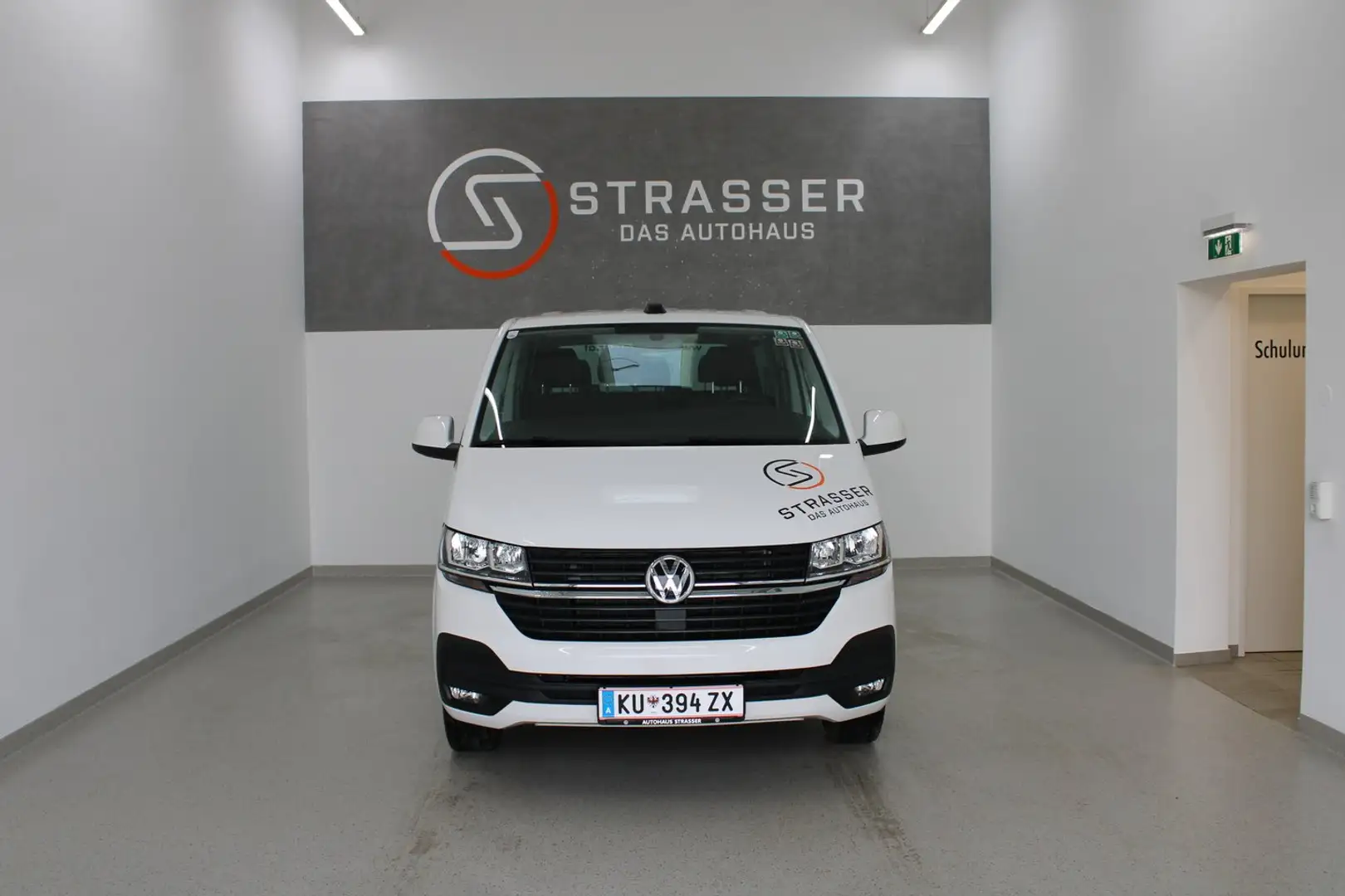 Volkswagen T6.1 Transporter Kombi TDI Weiß - 2