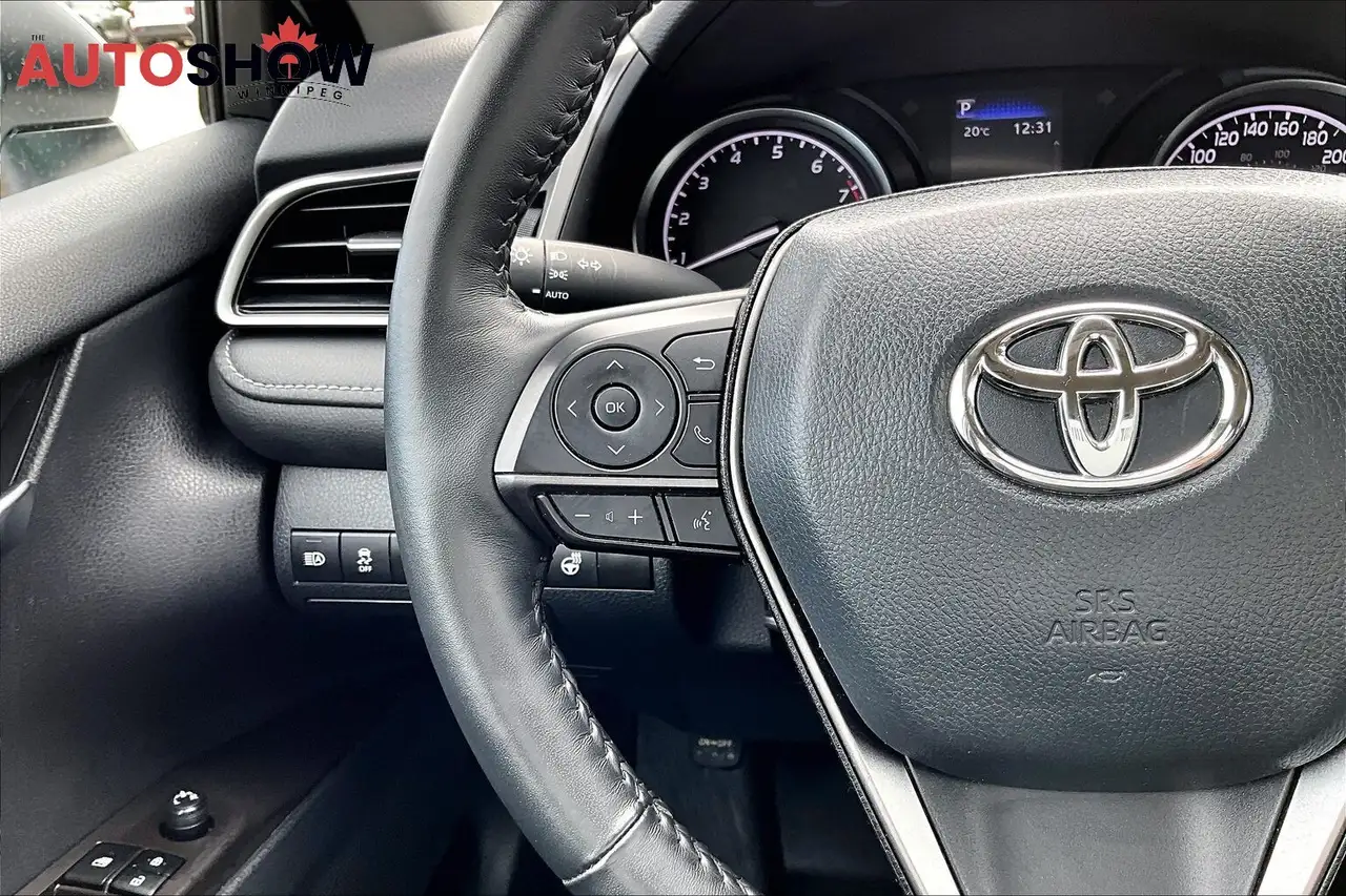 Toyota Camry снимка Toyota Camry