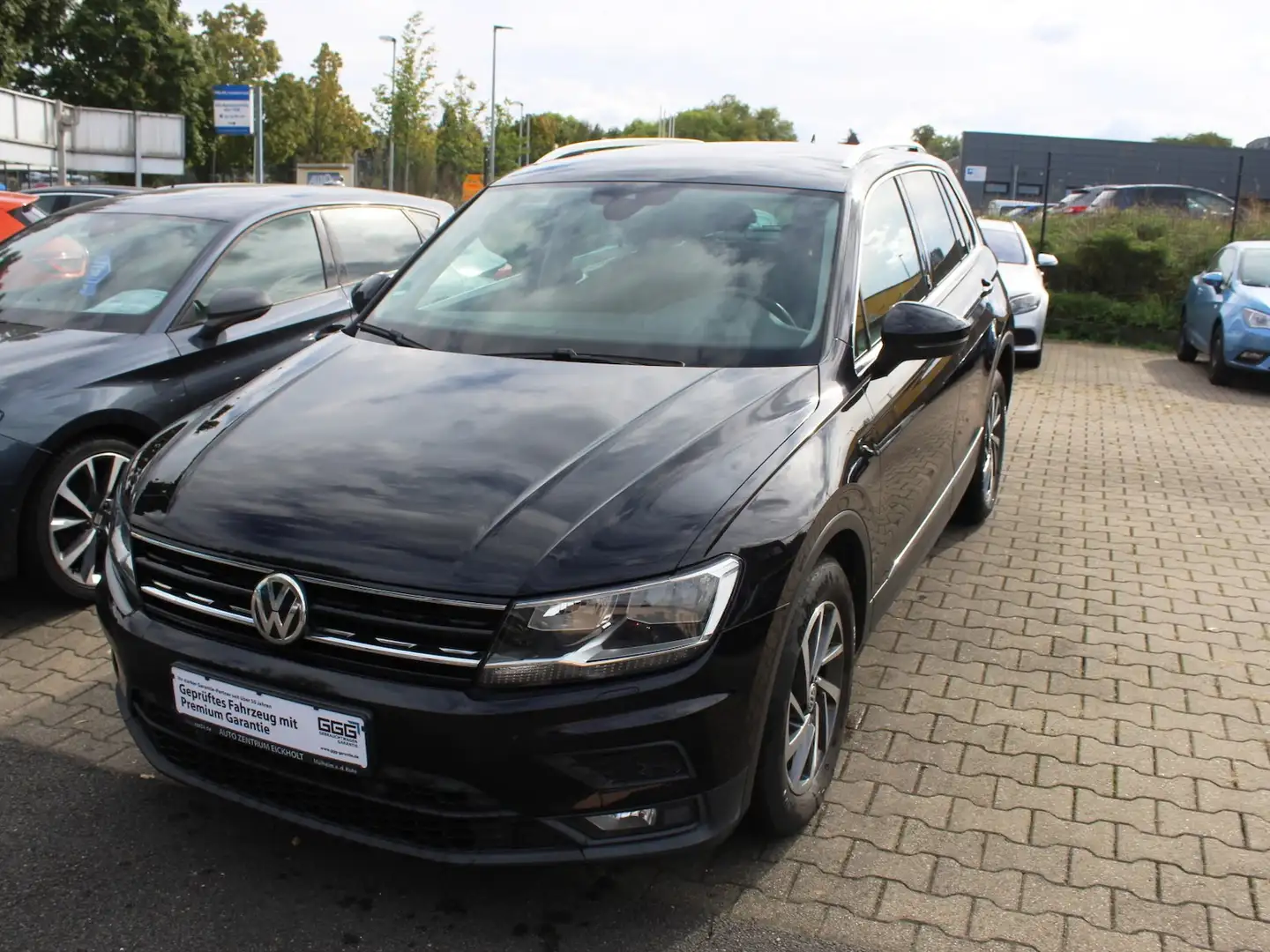 Volkswagen Tiguan Sound BMTStart-Stopp DSG AHK Allwetter Noir - 1