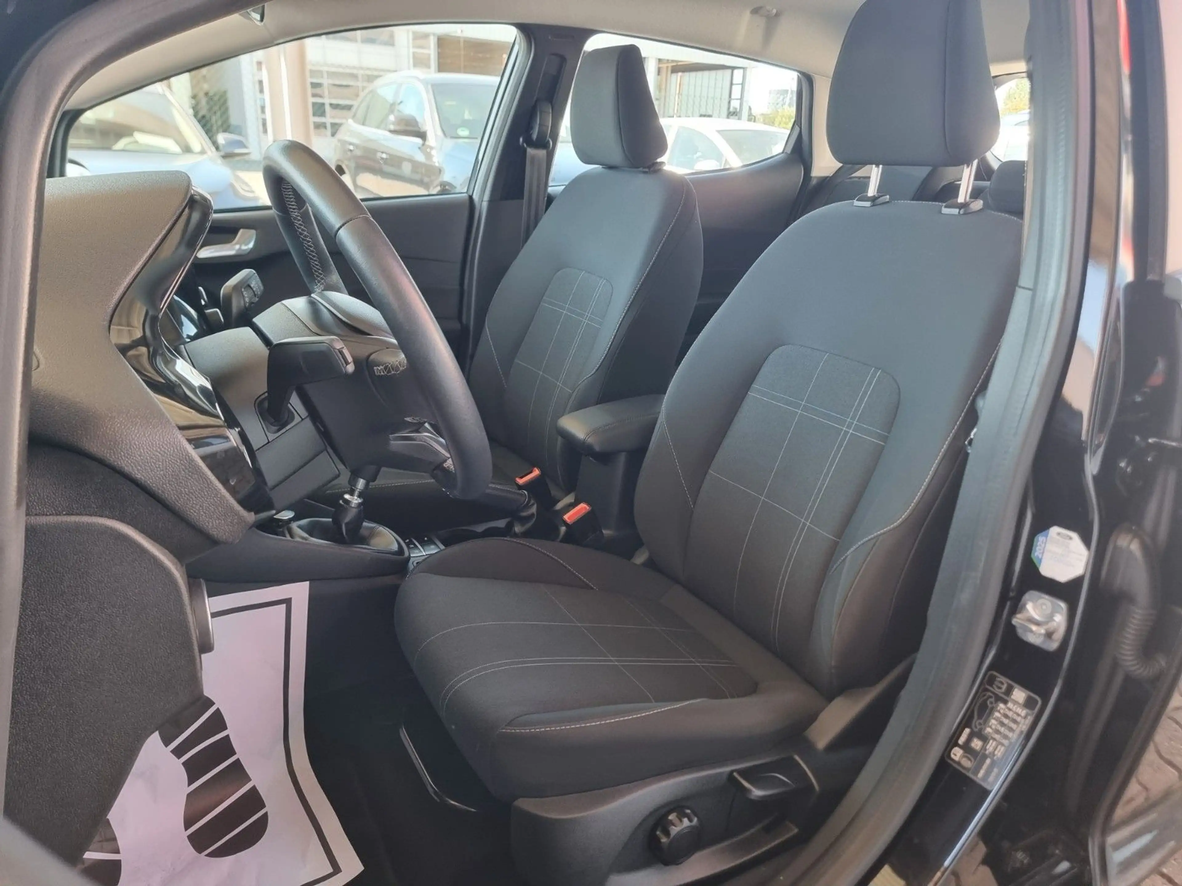 Ford Fiesta Cool & Connect 1.0 74 kW/ 1-Hand /Kamera — photo 11