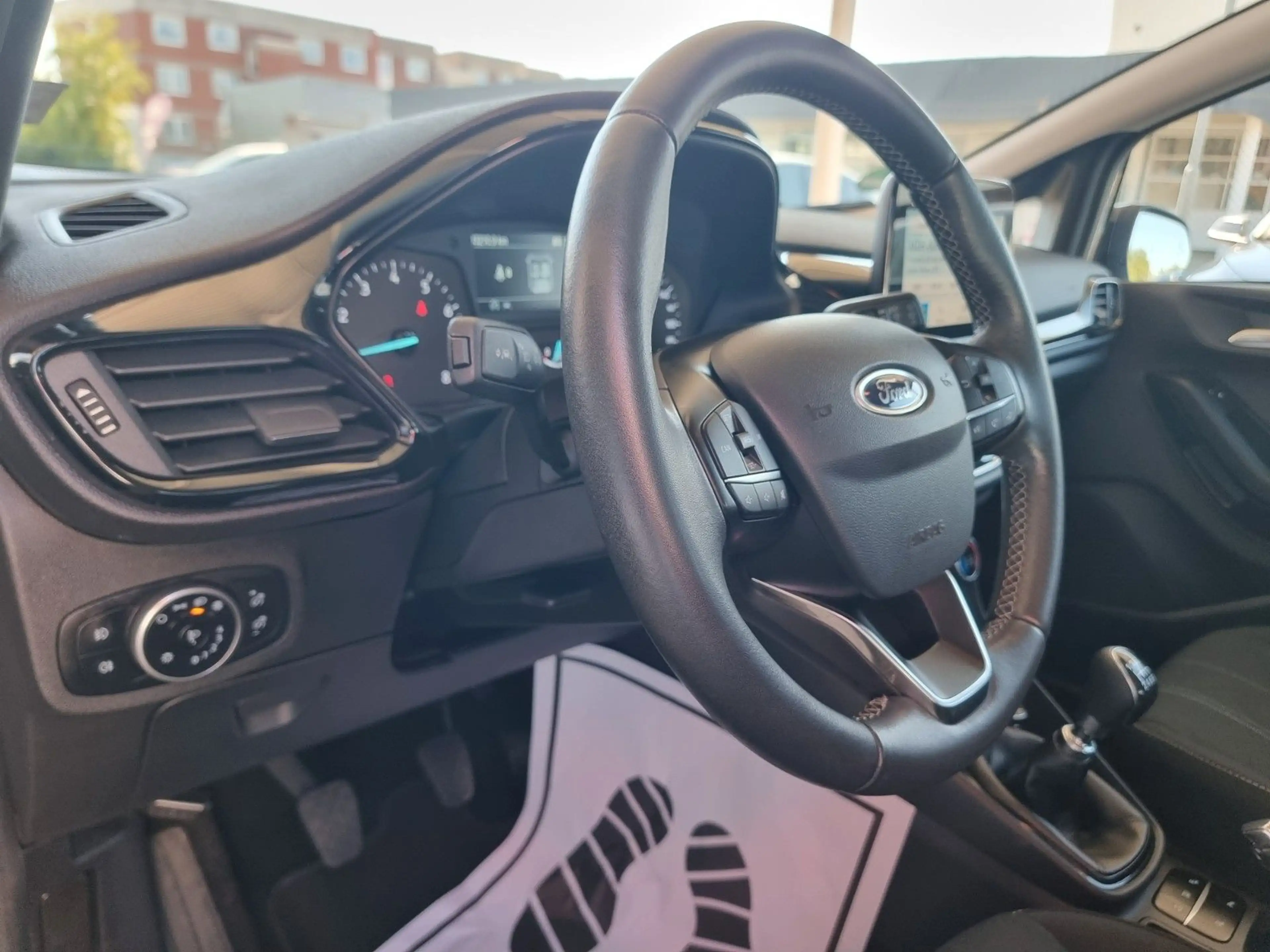 Ford Fiesta Cool & Connect 1.0 74 kW/ 1-Hand /Kamera — photo 10