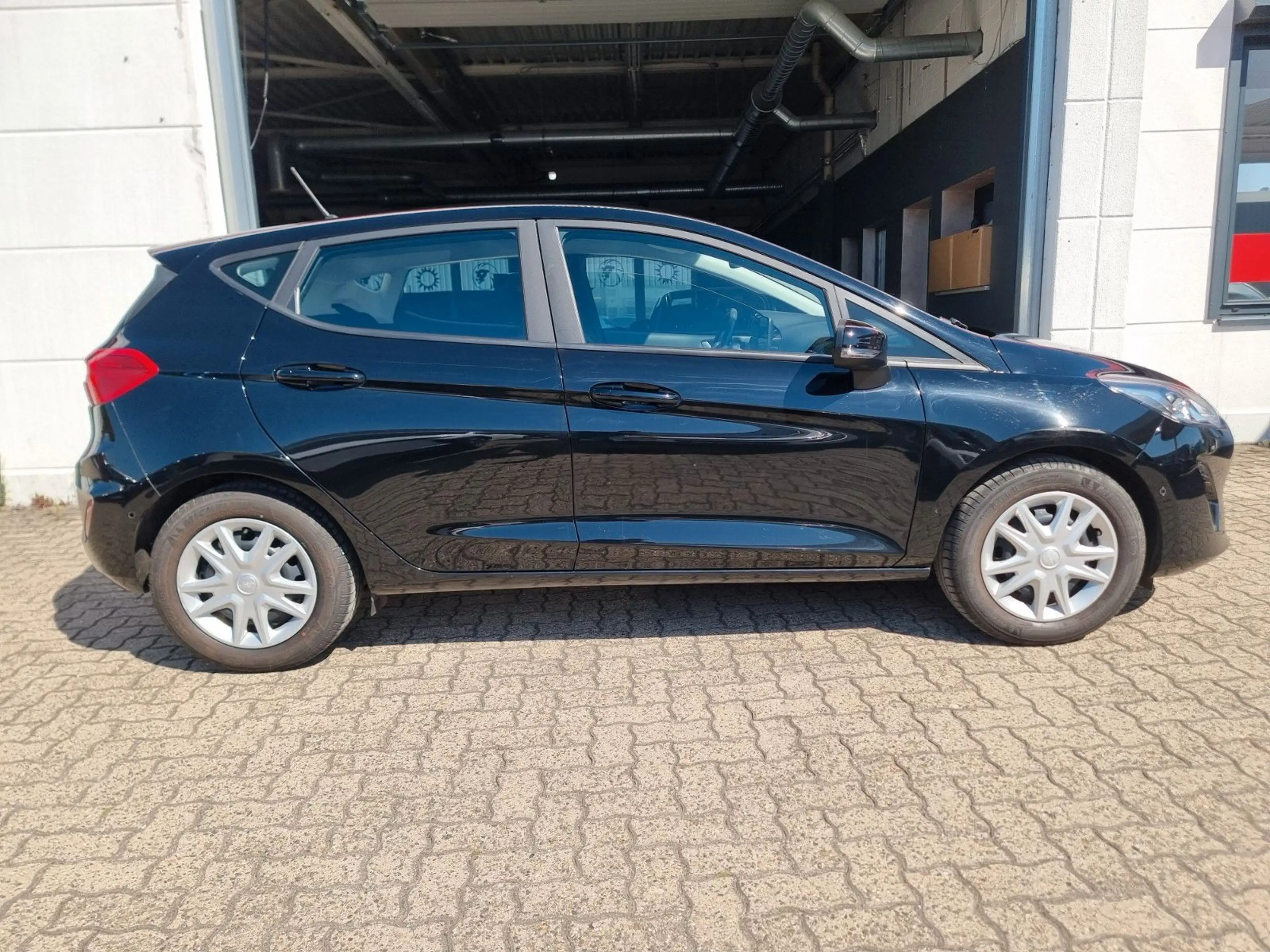 Ford Fiesta Cool & Connect 1.0 74 kW/ 1-Hand /Kamera — photo 6