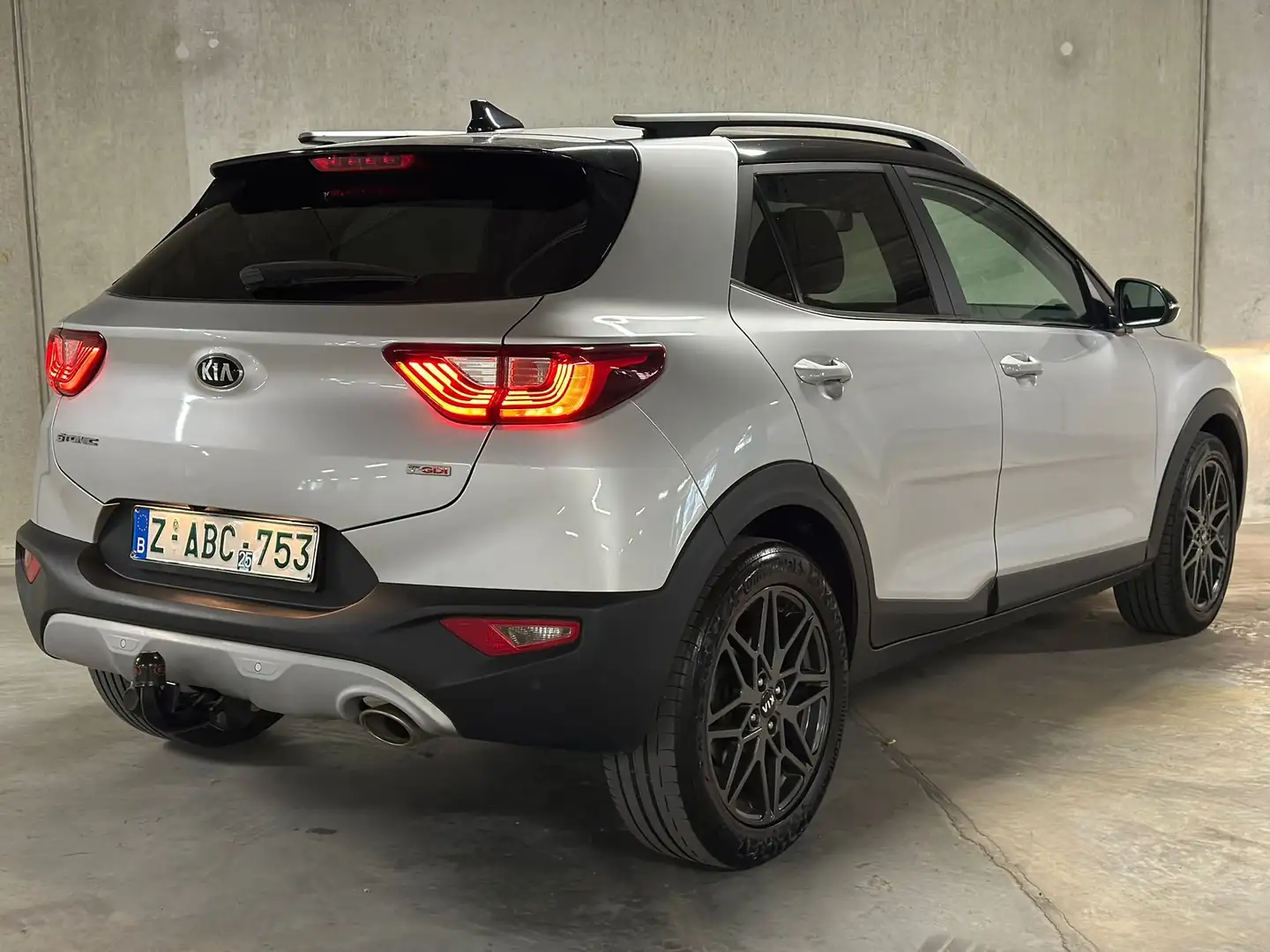 Kia Stonic 1.0i | CAMERA | CARPLAY | 120PK | NAV | TREKHAAK ! Argent - 2
