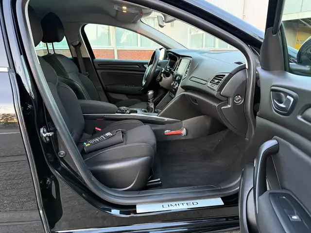 Renault Megane view 15