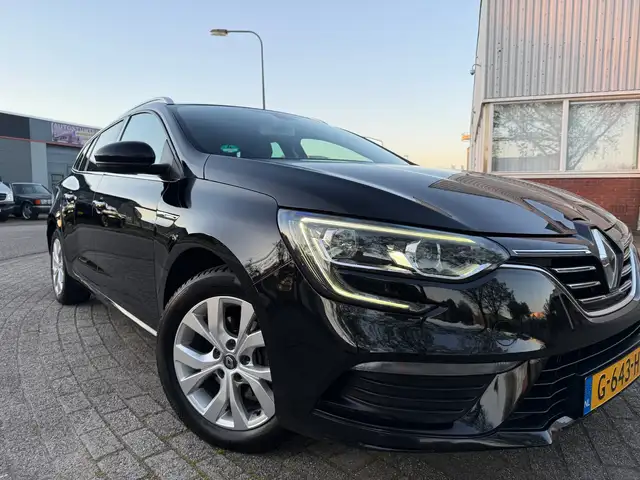 Renault Megane view 6