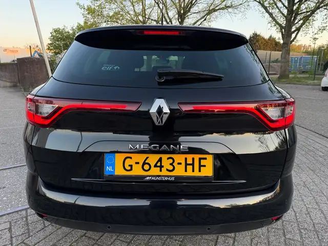 Renault Megane view 7