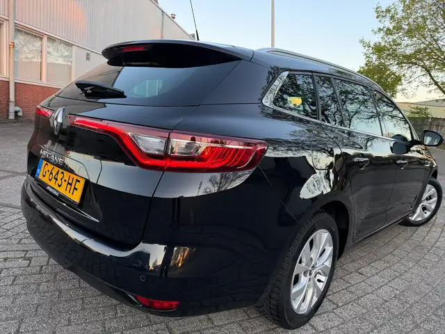Renault Megane view 3