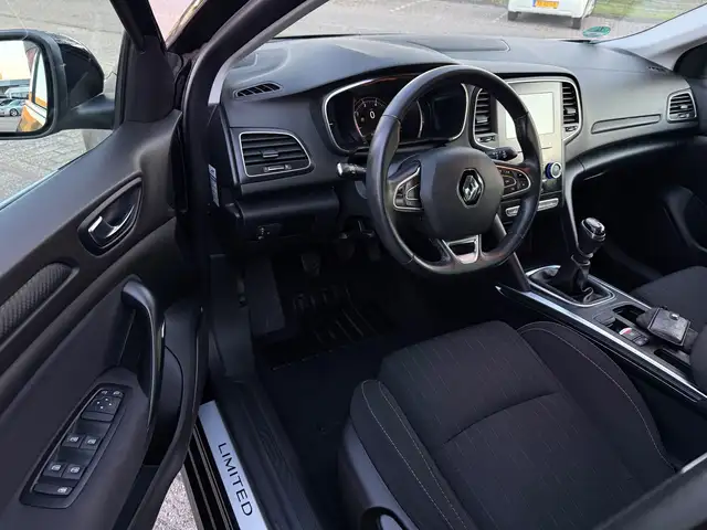 Renault Megane view 12