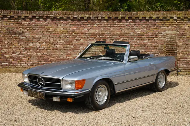Mercedes-Benz SL 280 Built for the European market, Rear seats (rare op