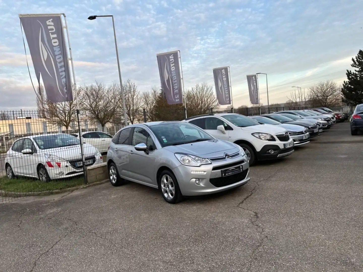 Citroen C3 Citroën II 82cv Feel Edition Gris - 2