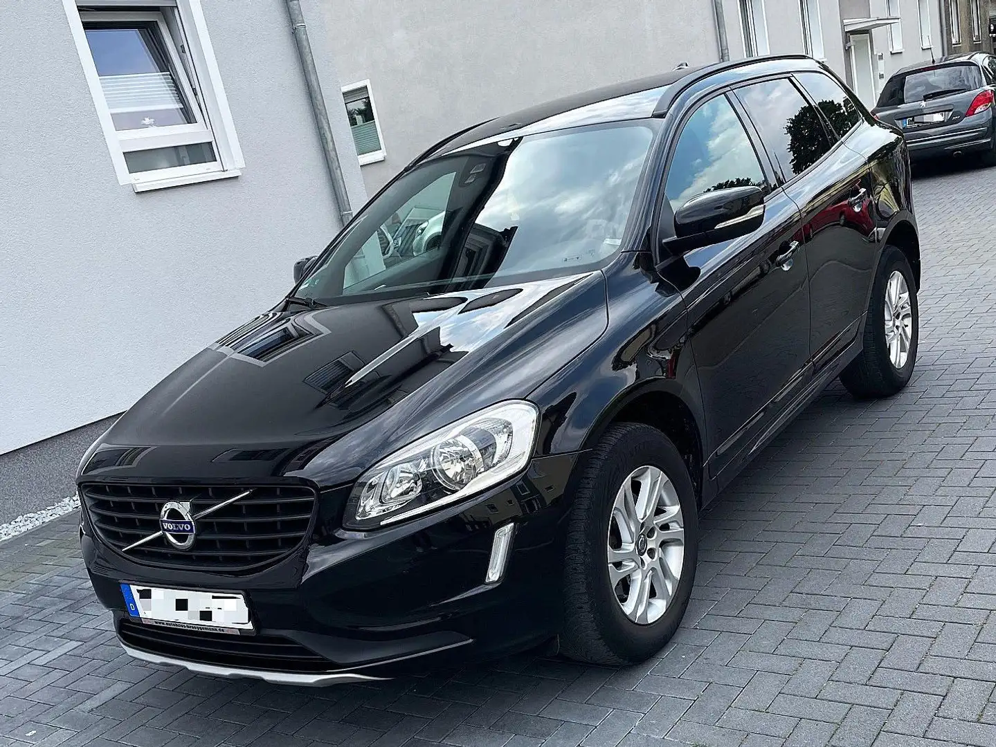 Volvo XC60 XC60 Diesel D4 Geartronic Kinetic Schwarz - 1