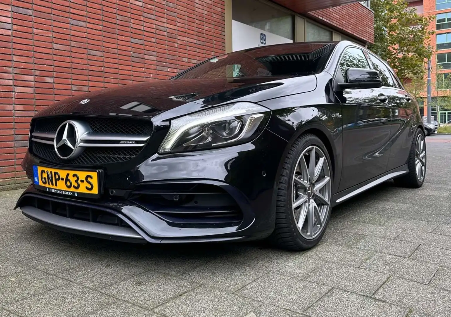 Mercedes-Benz A 45 AMG A 45 AMG 4MATIC - Volledig MB dealer onderhouden Zwart - 1