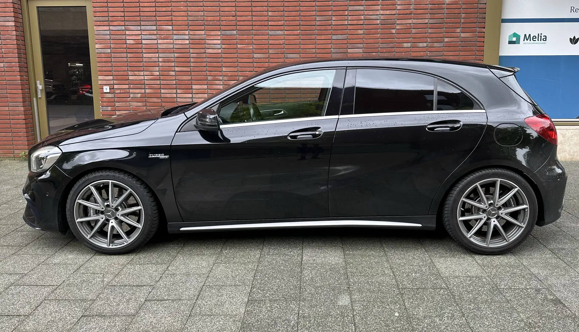 Mercedes-Benz A 45 AMG A 45 AMG 4MATIC - Volledig MB dealer onderhouden Zwart - 2