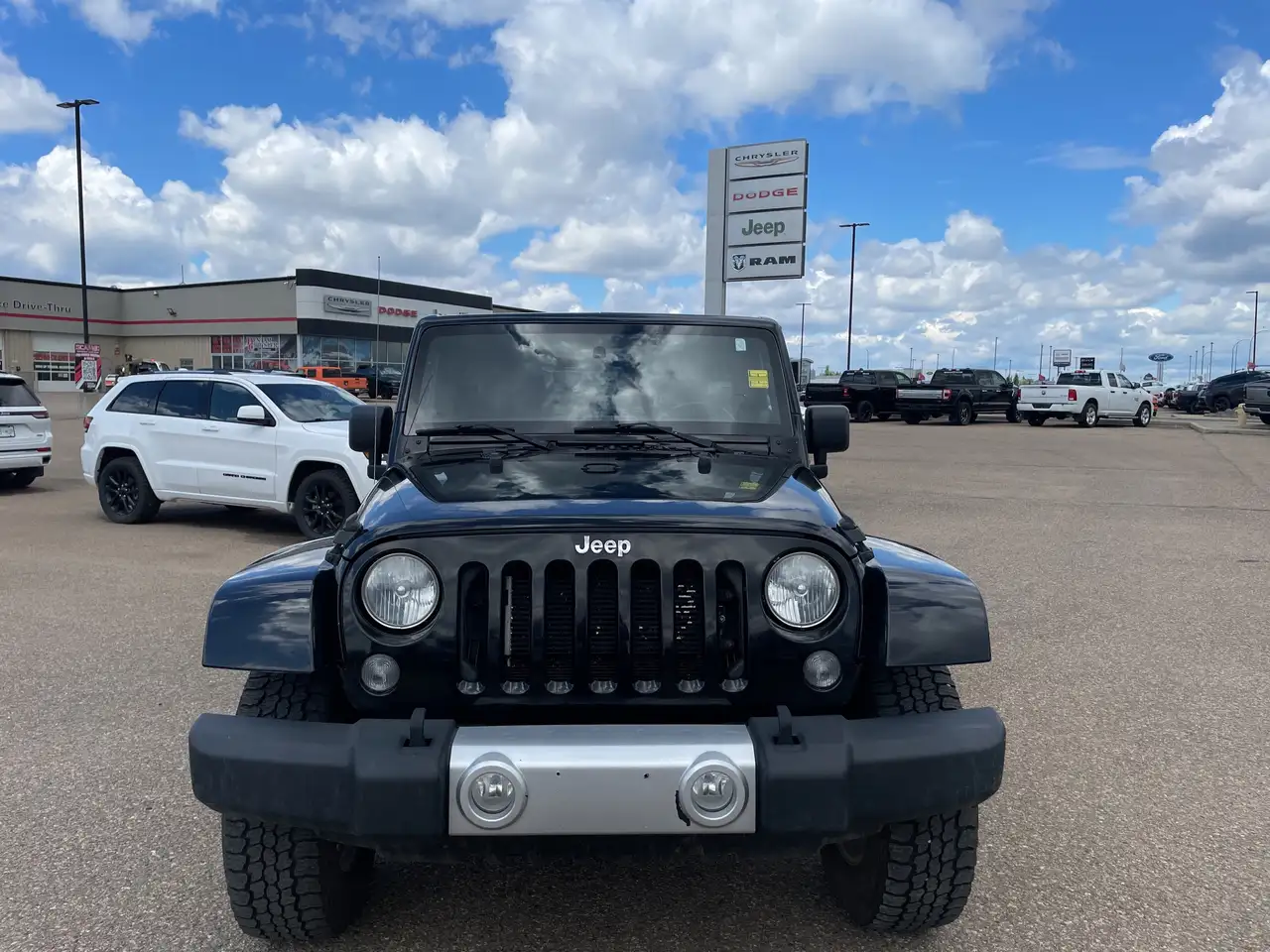 Jeep Wrangler снимка Jeep Wrangler