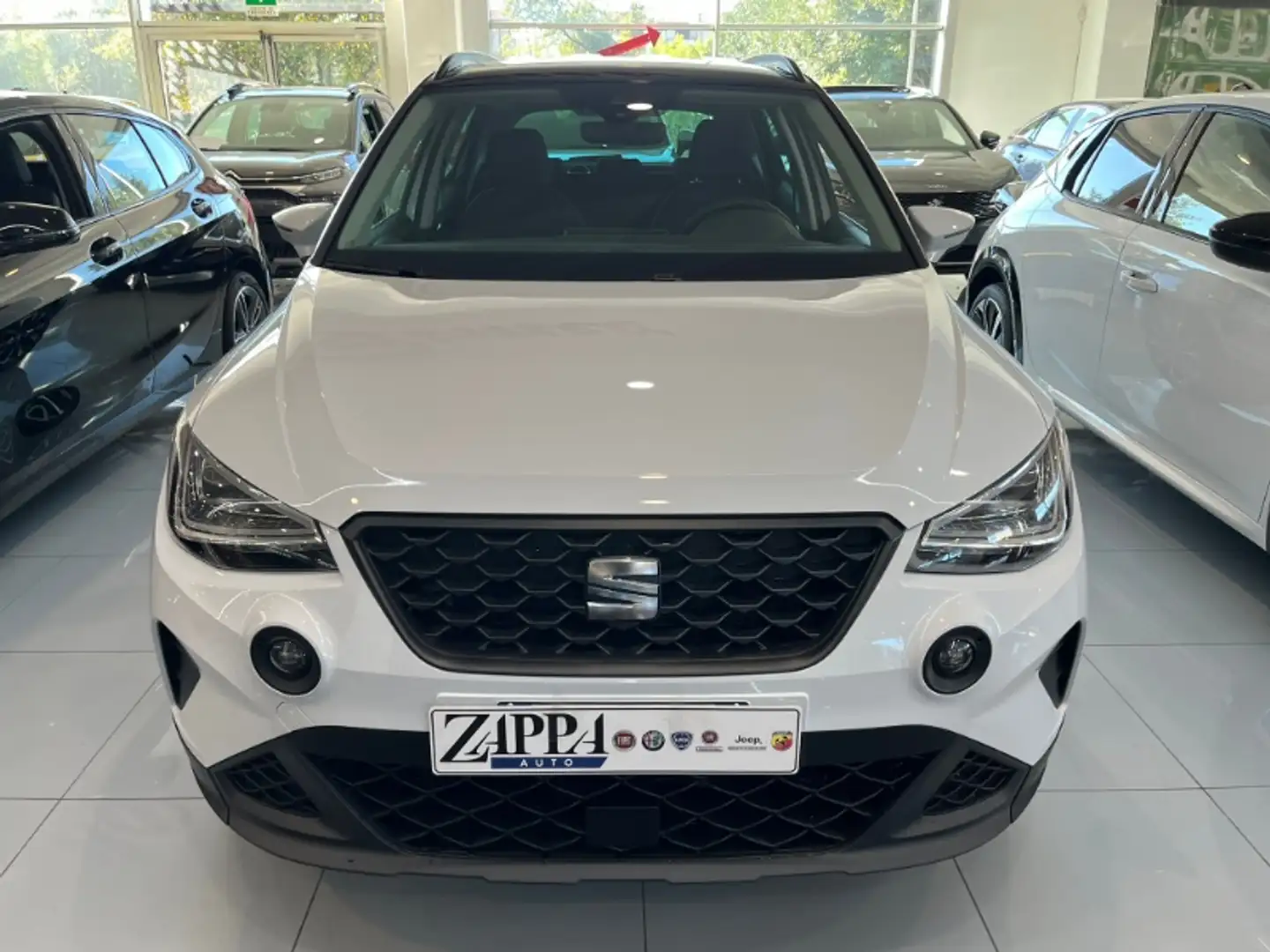 SEAT Arona 1.0 EcoTSI Black Edition Bianco - 2