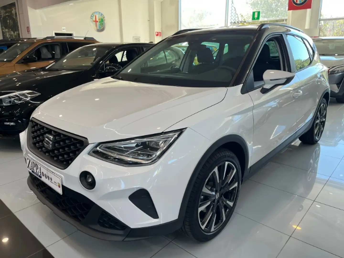 SEAT Arona 1.0 EcoTSI Black Edition Bianco - 1