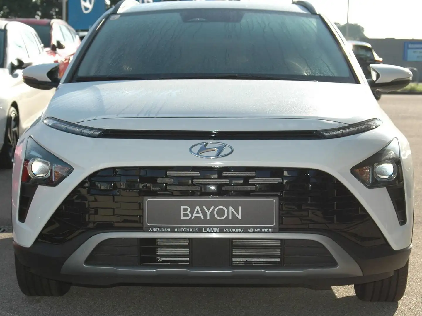 Hyundai BAYON 1,2 MPI i-Line Plus Weiß - 1