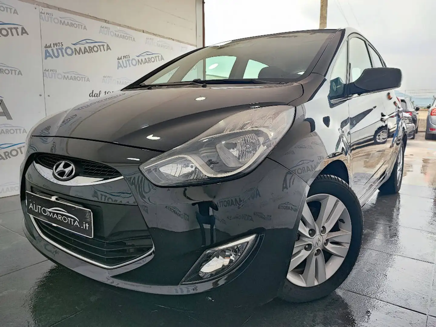 Hyundai iX20 1.4 crdi Comfort 90cv Noir - 2