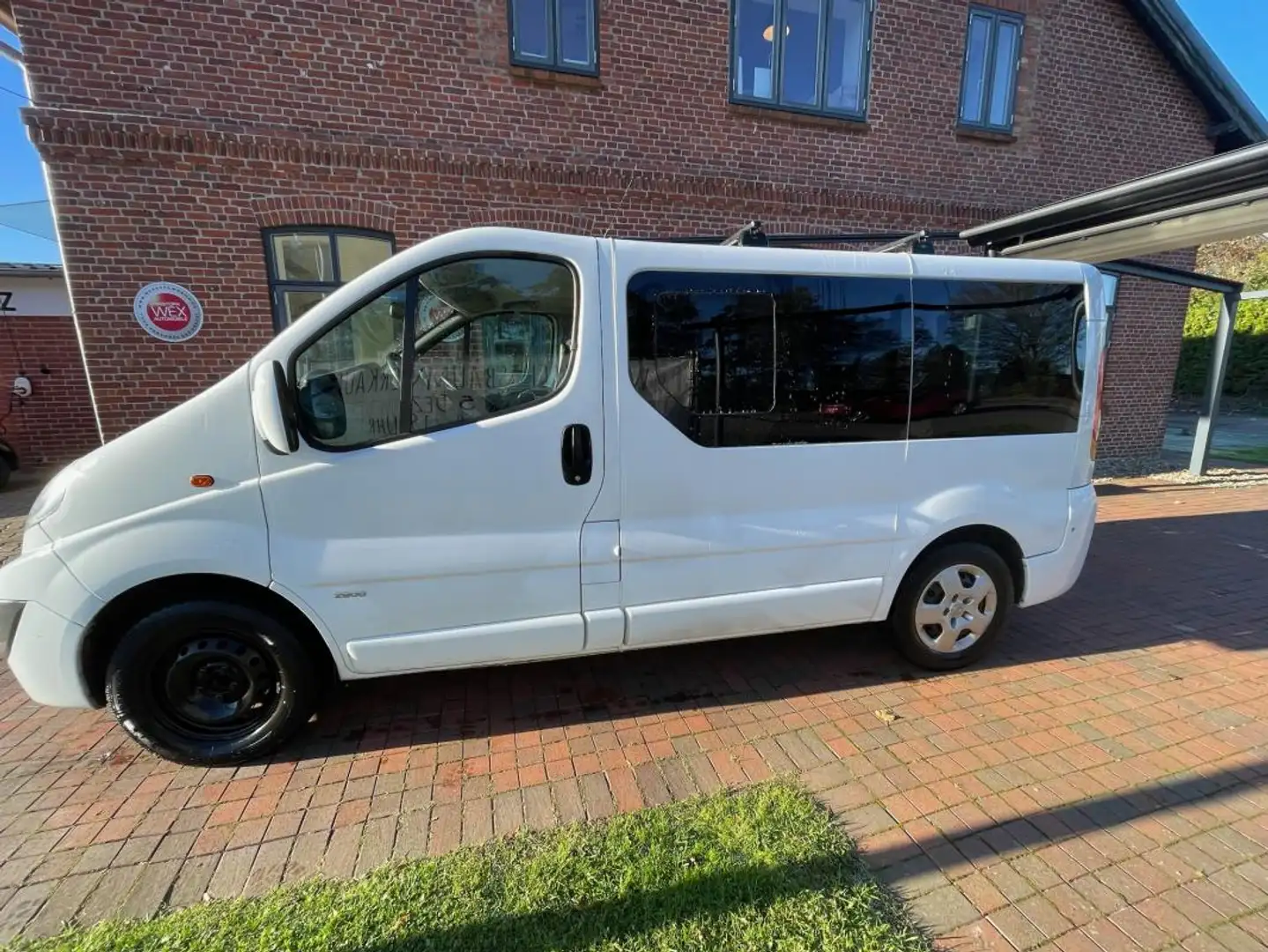 Opel Vivaro Kombi L1H1 2,9t Weiß - 2