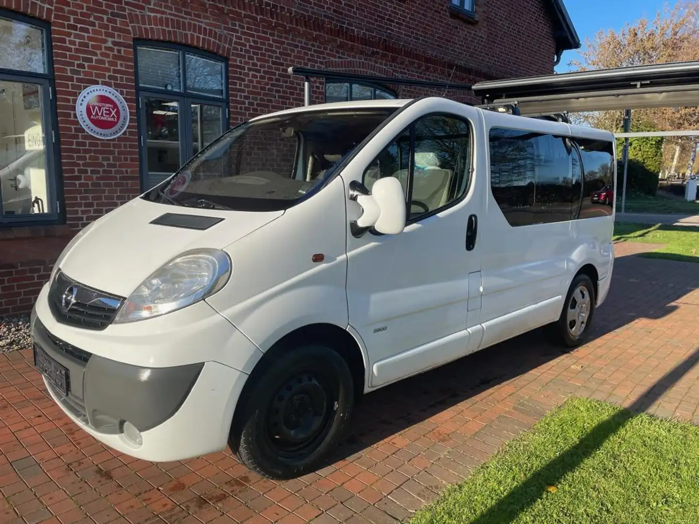 Opel Vivaro Kombi L1H1 2,9t Weiß - 1