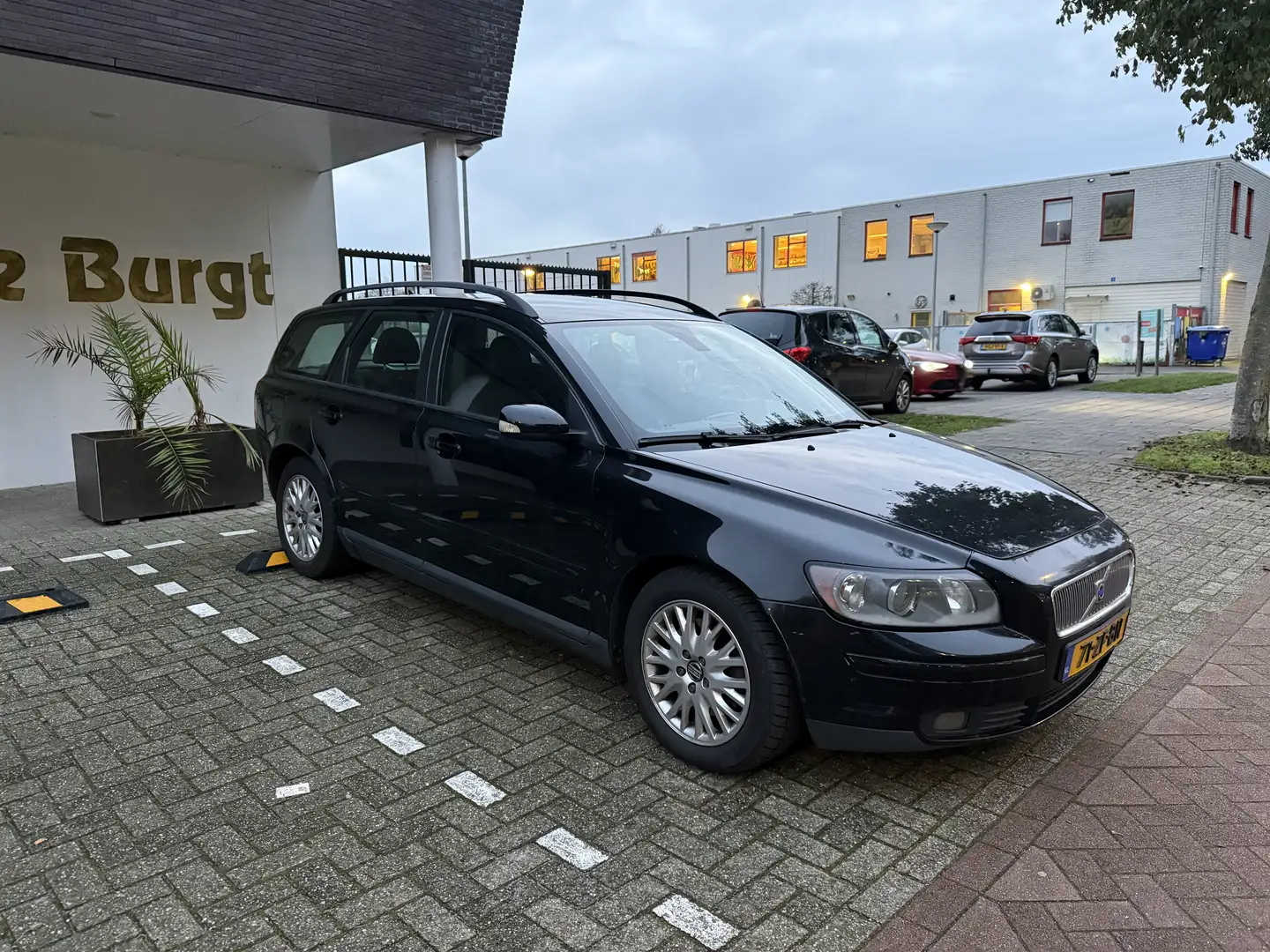 Volvo V50 momentun 2.4 Zwart - 2