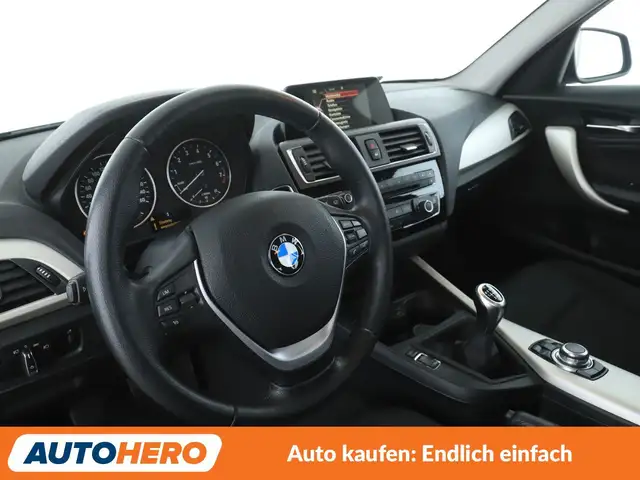 BMW 1 Series view 11