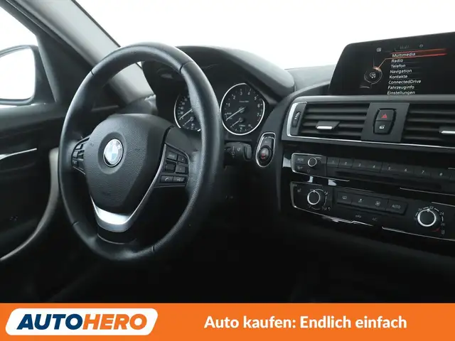 BMW 1 Series view 13