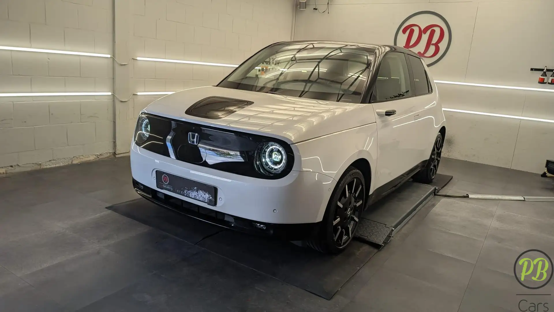 Honda e Advance 17" Nieuwstaat ! Wit - 1