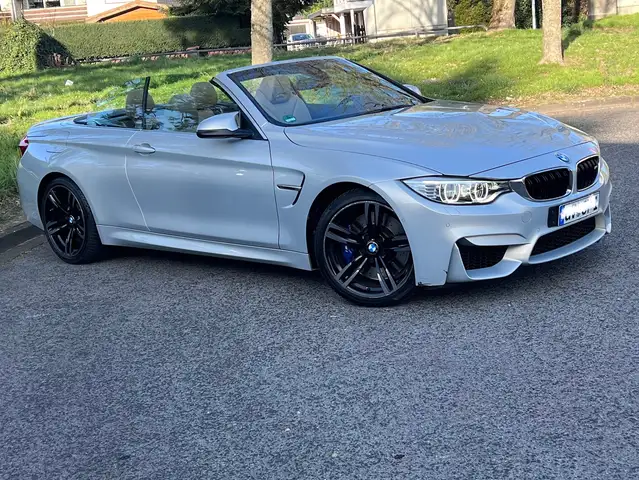 BMW M4 Basis BMW M4 3,0 Benzin Deutsche Fahrzeug