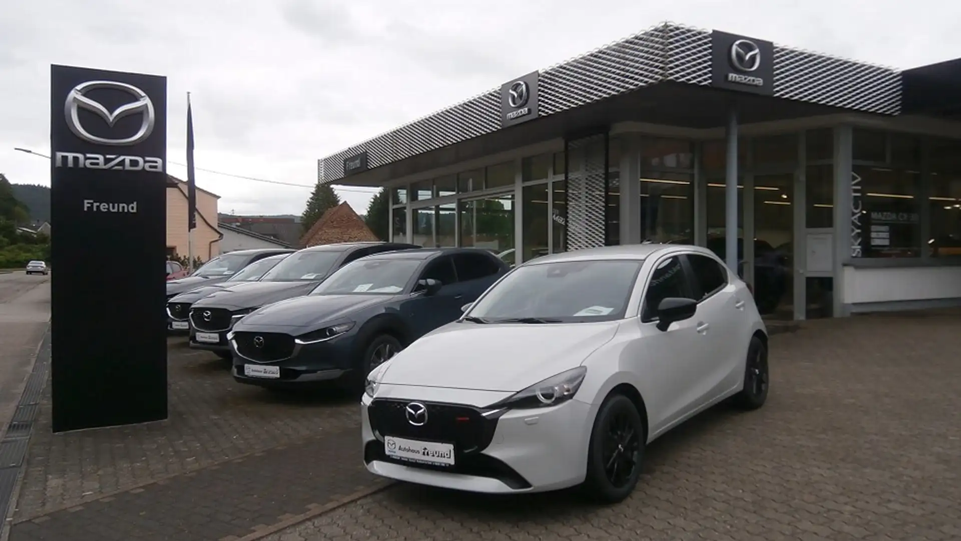 Mazda 2 1.5L SKYACTIV-G 90PS 6AT HOMURA Weiß - 2