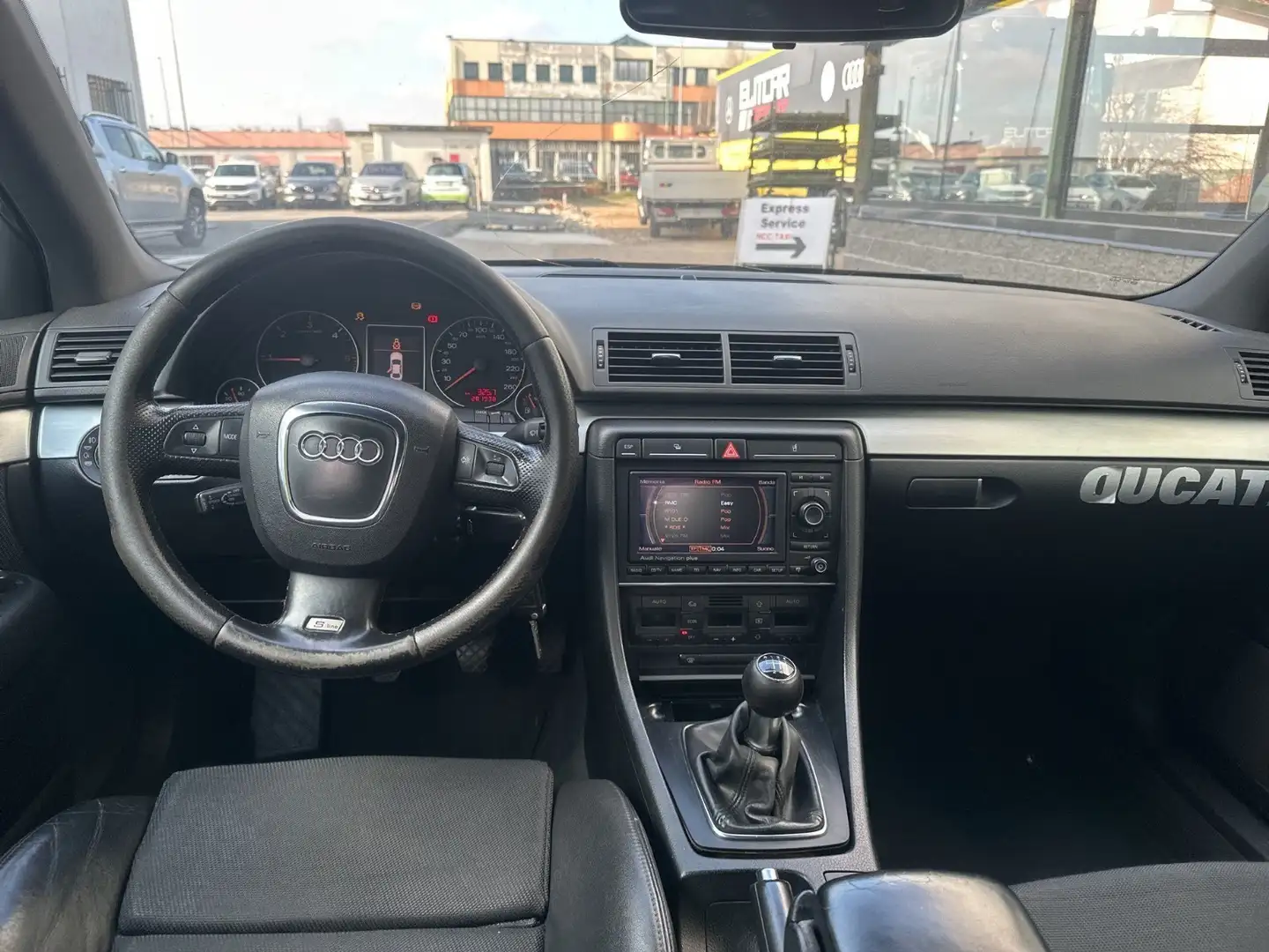 Audi A4 Avant 2.0 tdi Sport - 2