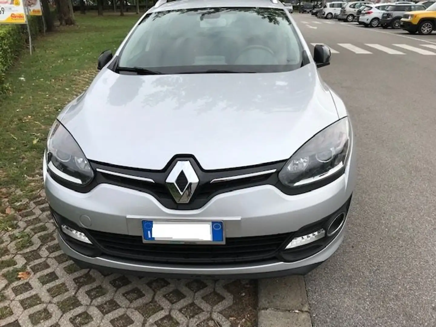 Renault Megane Megane III  SporTour 1.5 Argento - 1