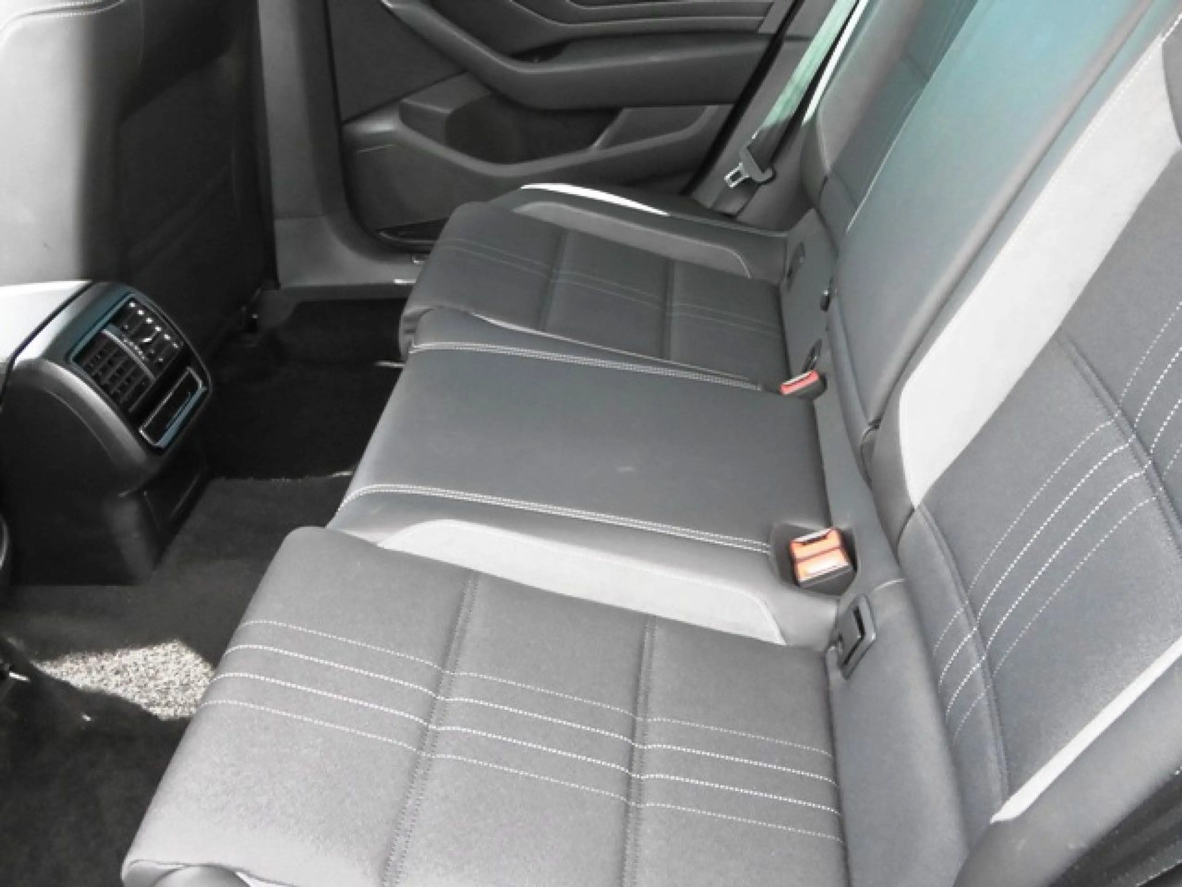 Volkswagen Passat Alltrack 2.0 TDI 4Motion Alltrack 4Motion Klima Navi — photo 8