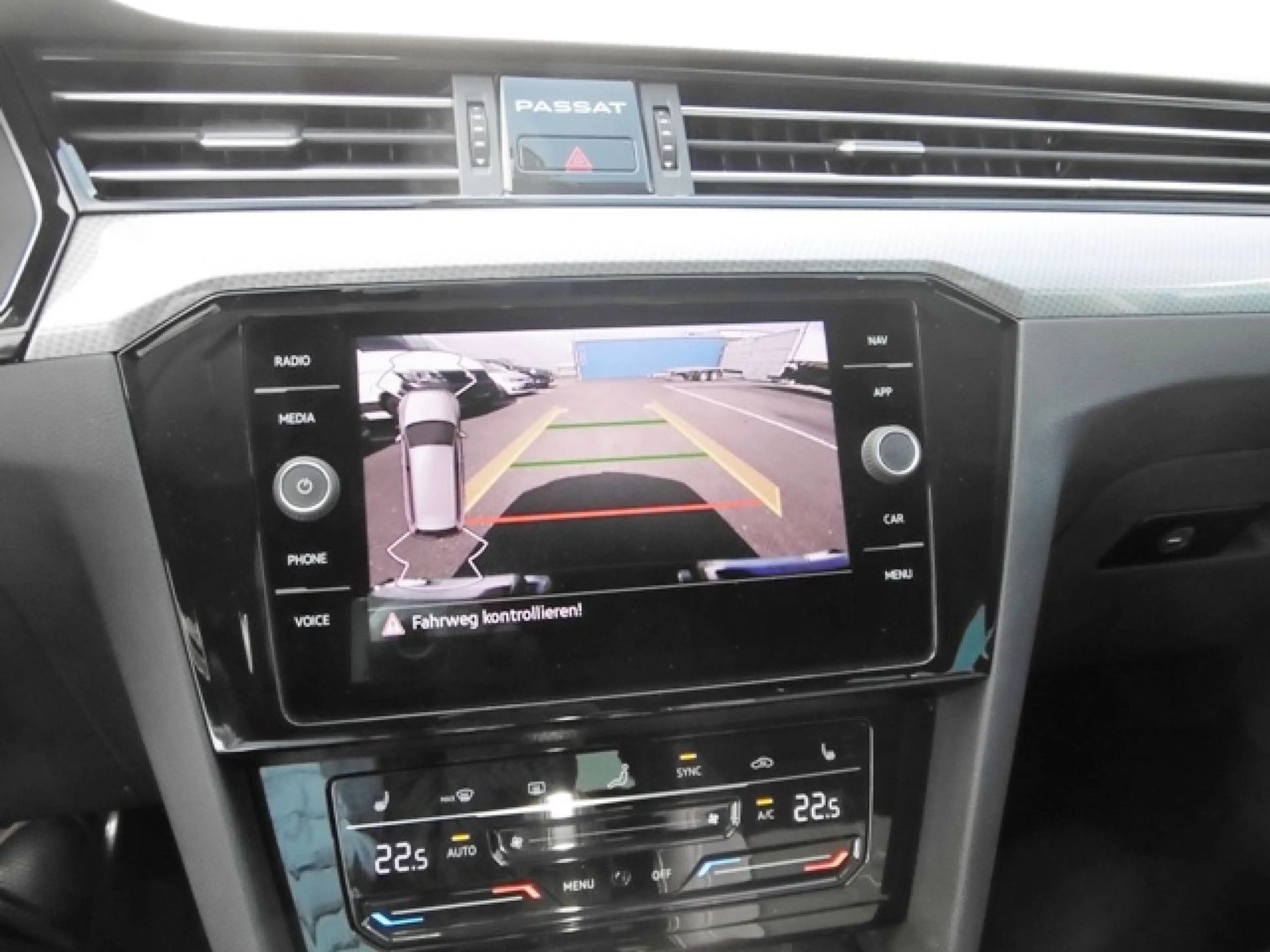 Volkswagen Passat Alltrack 2.0 TDI 4Motion Alltrack 4Motion Klima Navi — photo 13
