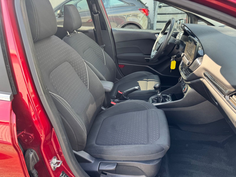 Ford Fiesta 1.5 TDCi Titanium Panoramadach — photo 11