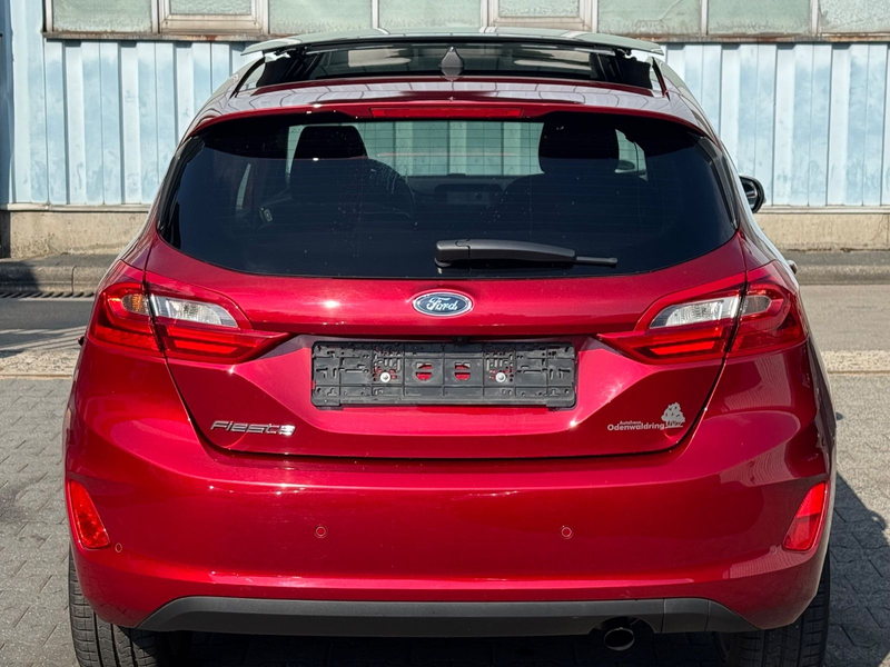 Ford Fiesta 1.5 TDCi Titanium Panoramadach — photo 8