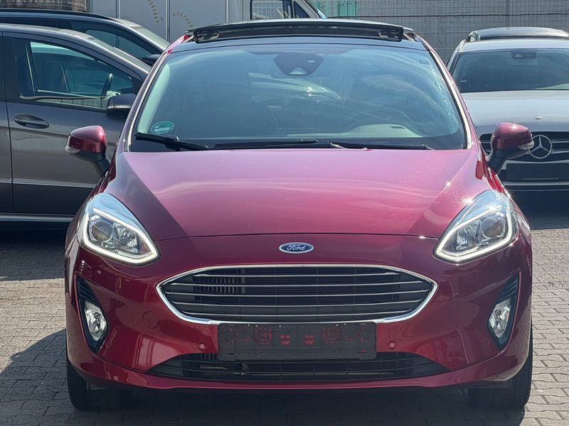 Ford Fiesta 1.5 TDCi Titanium Panoramadach — photo 3