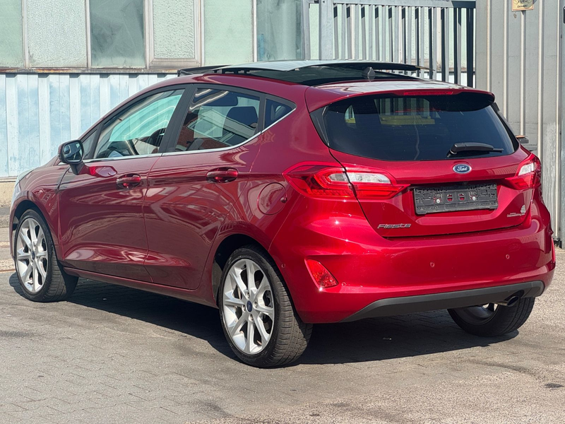 Ford Fiesta 1.5 TDCi Titanium Panoramadach — photo 7