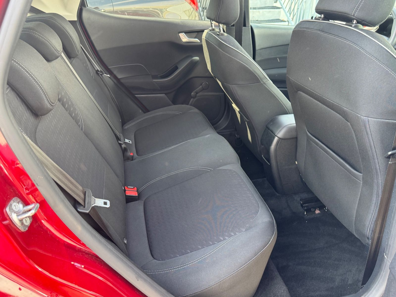 Ford Fiesta 1.5 TDCi Titanium Panoramadach — photo 10